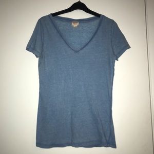 V-neck short sleeve